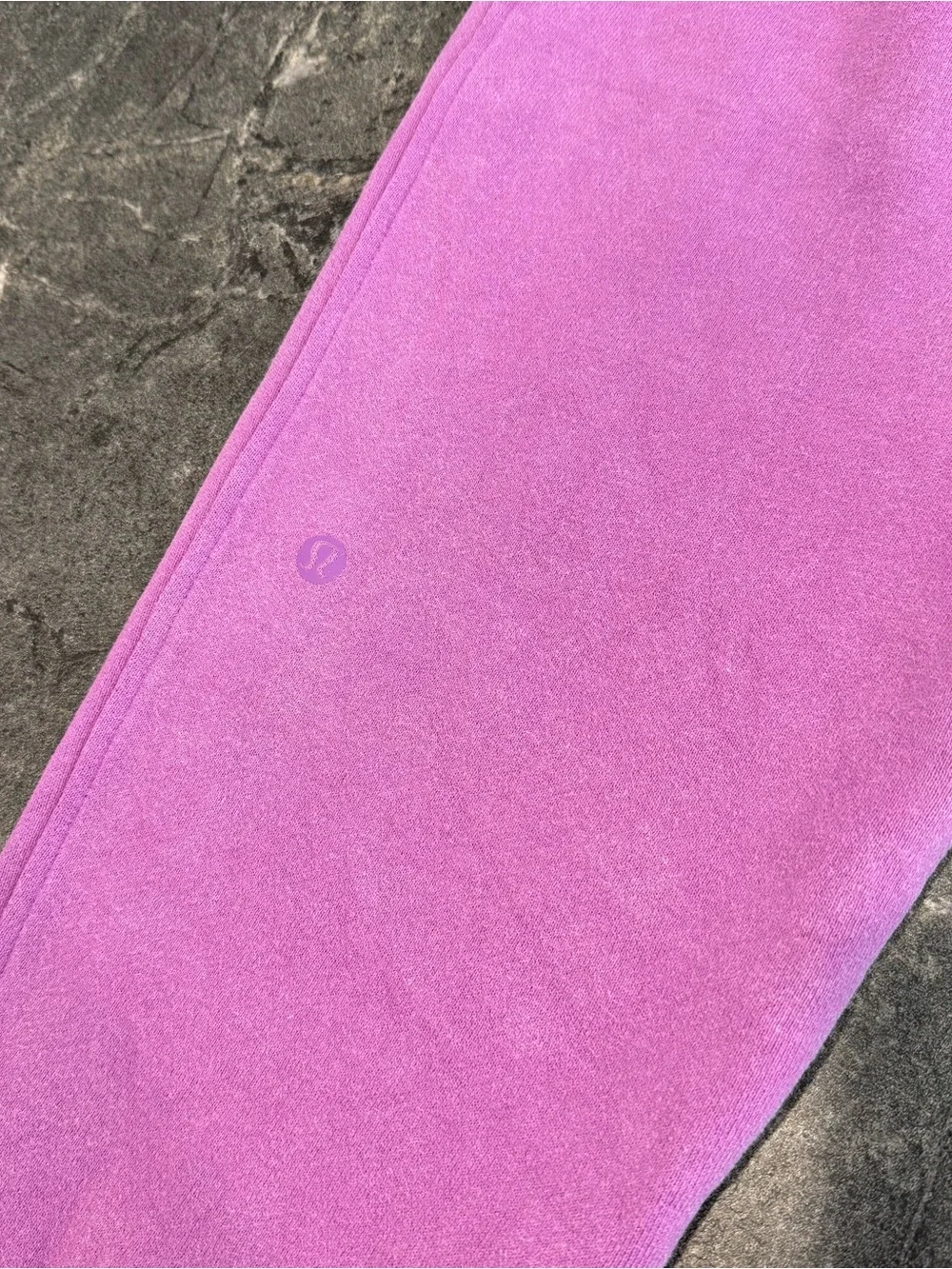 Lululemon scuba high rise sweatpant joggers size 6 purple